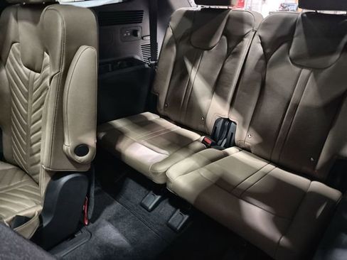 Certified 2025 Kia Sorento SX Prestige w/ Olive Brown Leather Package AWD/4WD image 28