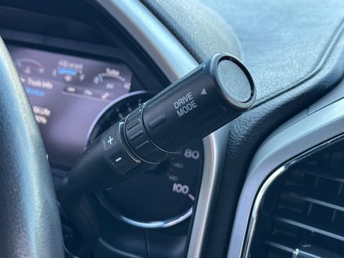 Used 2022 Ford F250 Lariat w/ Lariat Value Package image 31