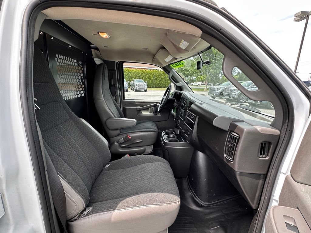Used 2025 GMC Savana 2500 w/ Driver Convenience Package RWD image 11