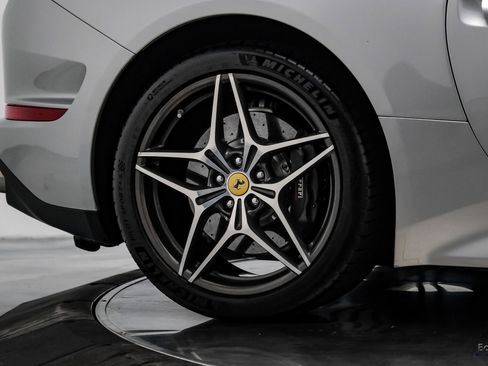 Used 2016 Ferrari California T image 69