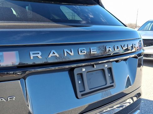 Used 2025 Land Rover Range Rover Velar S image 32