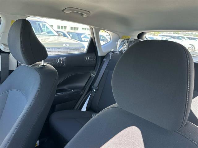 New 2027 Hyundai Kona SE FWD image 21