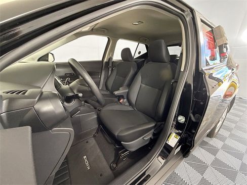 Certified 2025 Nissan Kicks Play S image 5