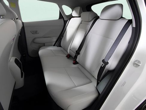 New 2025 Hyundai Kona SEL FWD image 30