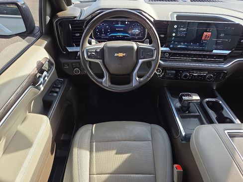 Used 2022 Chevrolet Silverado 1500 LTZ image 11