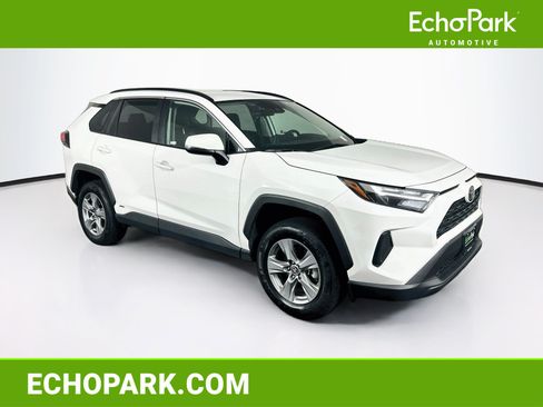 Used 2025 Toyota RAV4 XLE AWD/4WD image 1