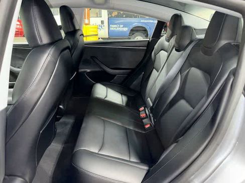 Used 2025 Tesla Model 3 Long Range AWD/4WD image 17