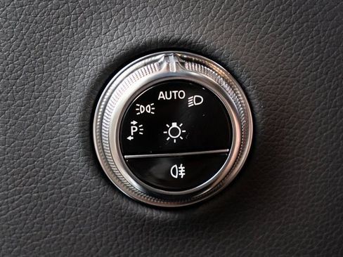 New 2025 Mercedes-Benz GLC 350e GLC 350e image 19