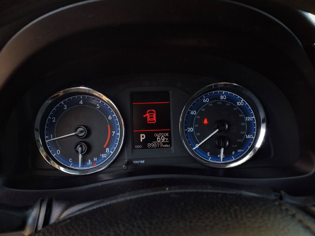 Certified 2018 Toyota Corolla LE FWD image 16