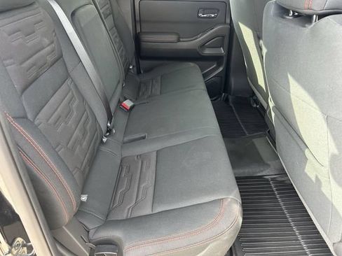 Used 2023 Nissan Frontier PRO-4X w/ Technology Package AWD/4WD image 14
