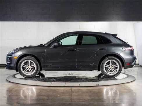 Used 2025 Porsche Macan AWD/4WD image 2
