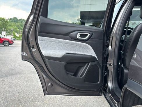 Certified 2023 Jeep Compass Latitude AWD/4WD image 23