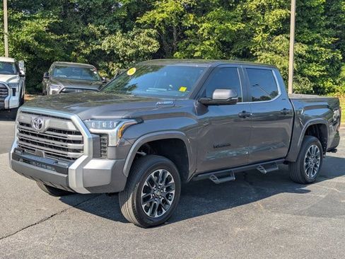 Used 2025 Toyota Tundra Limited AWD/4WD image 3