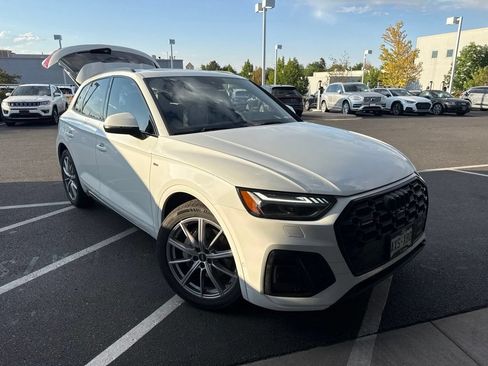 Used 2023 Audi Q5 e Prestige w/ Prestige Package AWD/4WD image 2