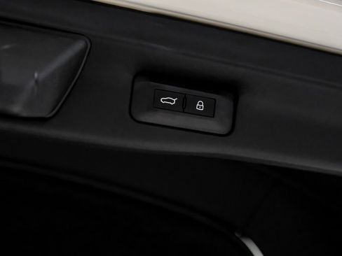 Used 2025 Ferrari Purosangue image 53