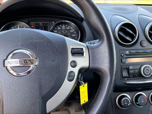 Used 2013 Nissan Rogue S FWD image 23