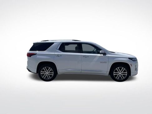 Used 2023 Chevrolet Traverse High Country FWD image 6