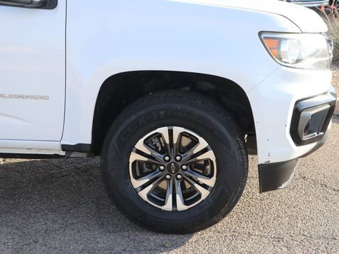 Used 2022 Chevrolet Colorado Z71 image 9