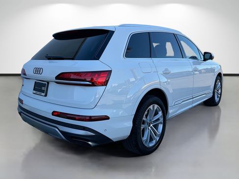 Certified 2025 Audi Q7 3.0T Premium Plus image 3