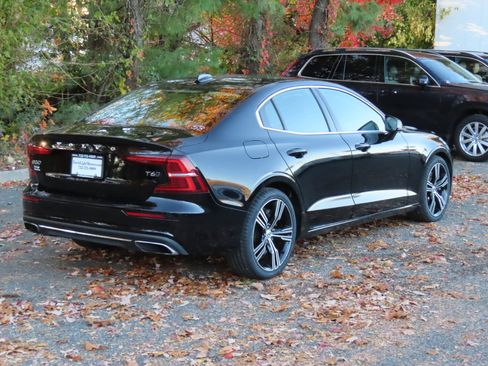 Used 2021 Volvo S60 T6 Inscription image 20