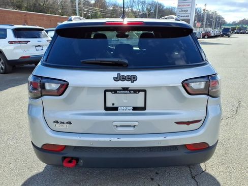 Used 2025 Jeep Compass Trailhawk w/ Trailhawk Elite Group image 5