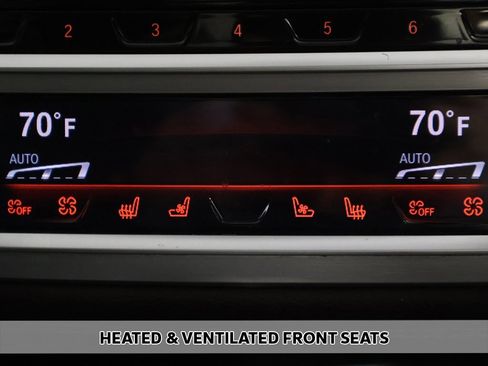 Used 2021 BMW 740i xDrive w/ Premium Package image 10