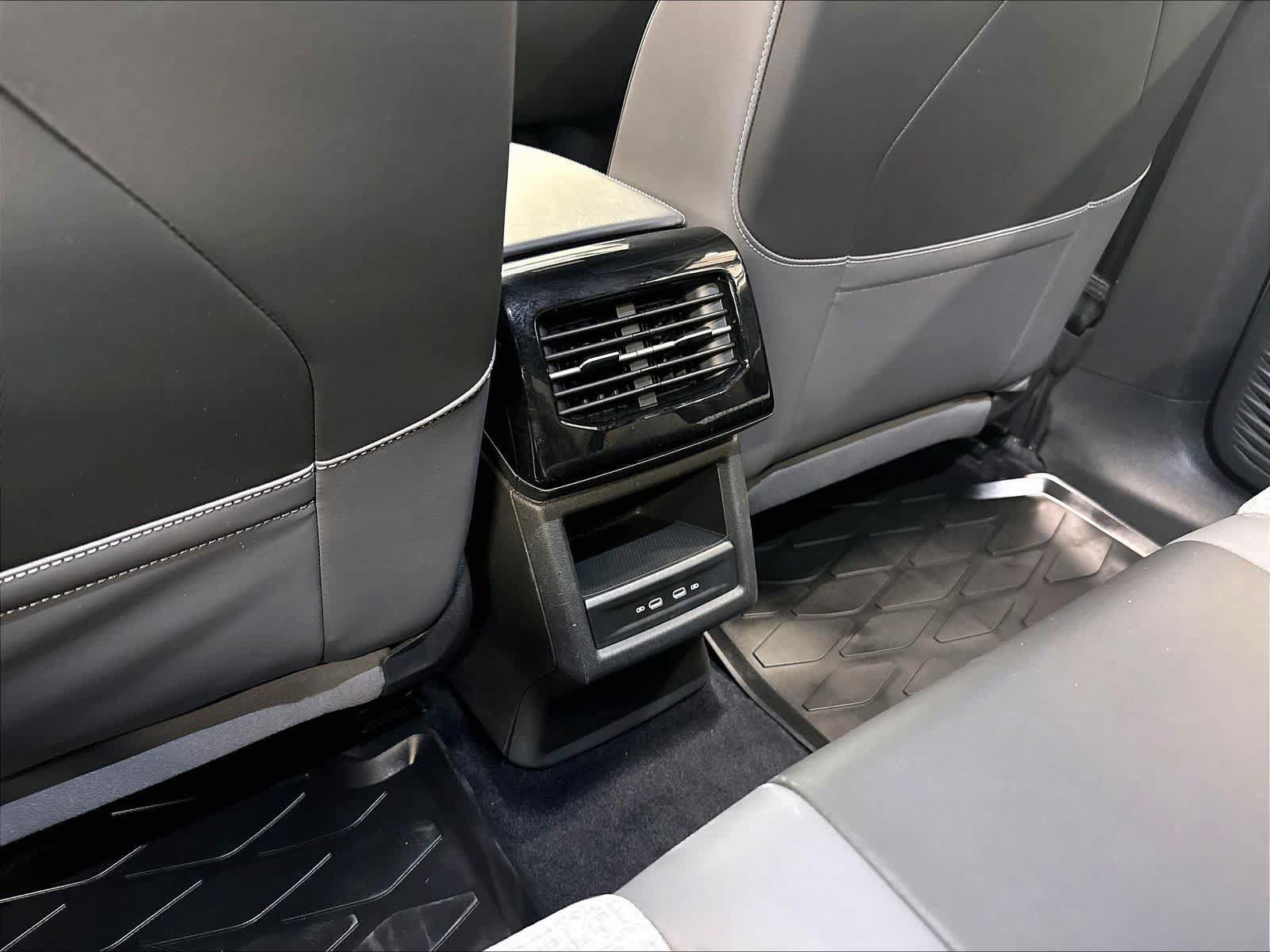 Used 2023 Volkswagen ID.4 Pro RWD image 13