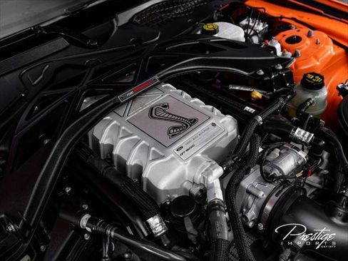 Used 2020 Ford Mustang Shelby GT500 w/ Carbon Fiber Track Pack RWD image 5