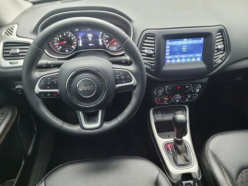Used 2019 Jeep Compass Latitude w/ Popular Equipment Group FWD image 22