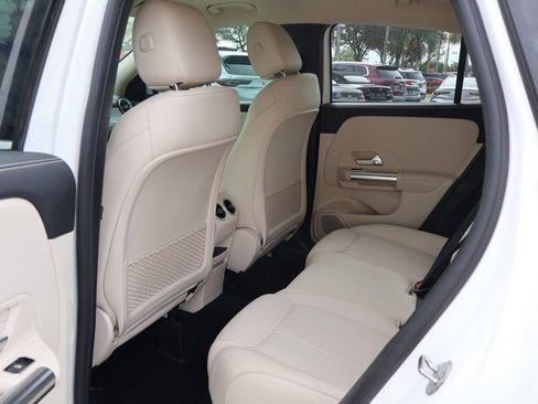 Used 2022 Mercedes-Benz GLA 250 w/ Premium Package Lite image 30