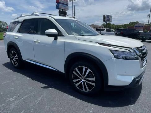 Used 2024 Nissan Pathfinder Platinum w/ Cargo Package FWD image 2
