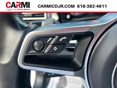 Used 2020 Porsche Macan S AWD/4WD image 19