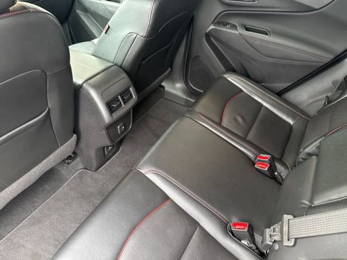 Used 2023 Chevrolet Equinox RS w/ RS Leather Package AWD/4WD image 4