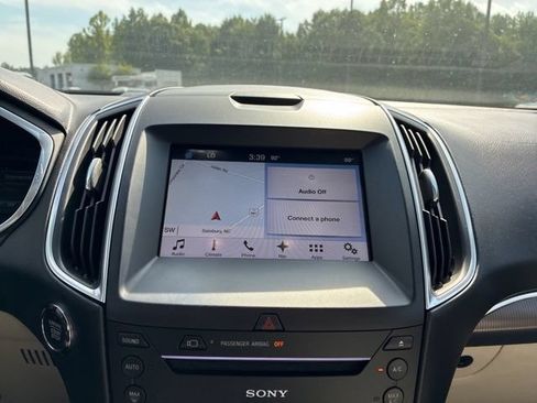 Used 2016 Ford Edge Titanium w/ Equipment Group 302A FWD image 8