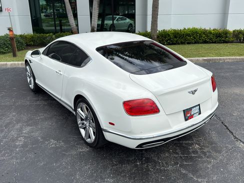Used 2016 Bentley Continental GT image 12