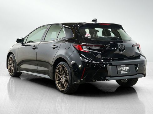 Used 2025 Toyota Corolla Hatchback w/ SE Package FWD image 3