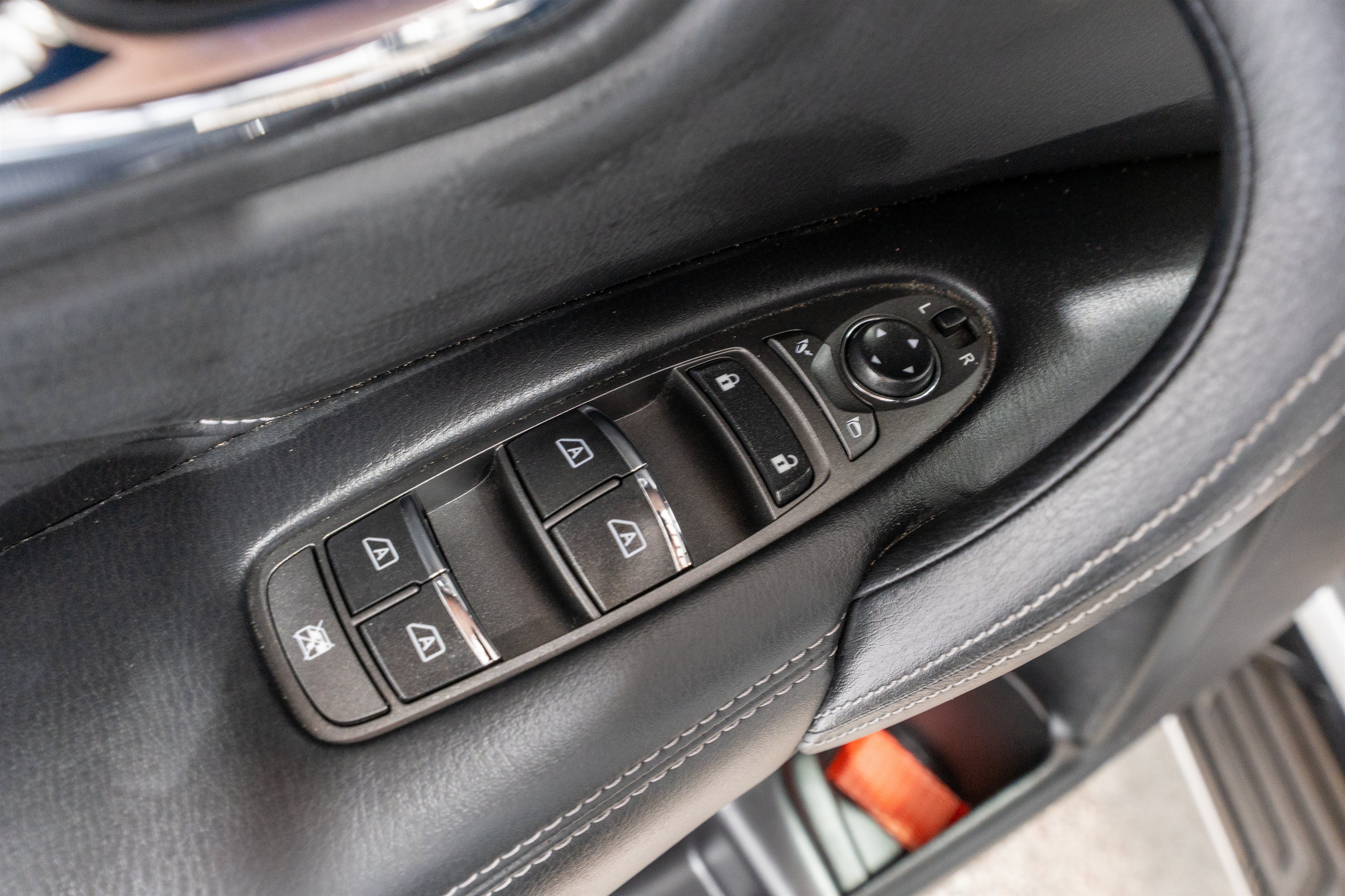 Used 2019 INFINITI QX80 Luxe w/ Proassist Package RWD image 15