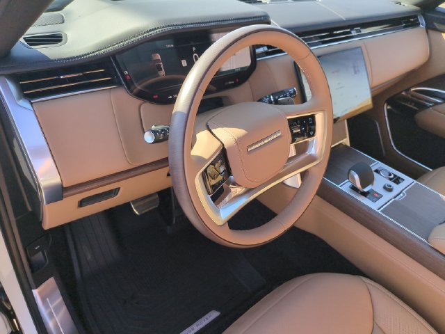 New 2027 Land Rover Range Rover Long Wheelbase Autobiography AWD/4WD image 7