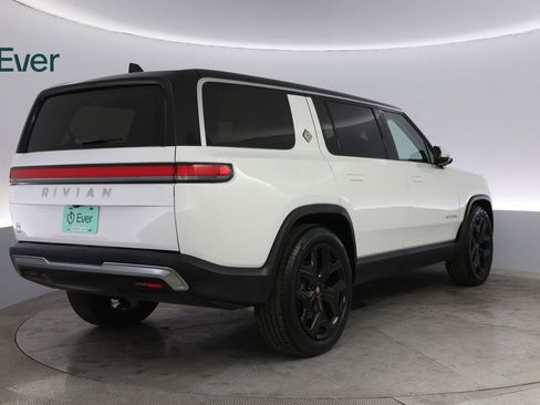 Used 2024 Rivian R1S Adventure image 3