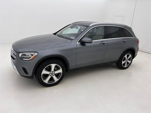 Used 2021 Mercedes-Benz GLC 300 4MATIC image 5