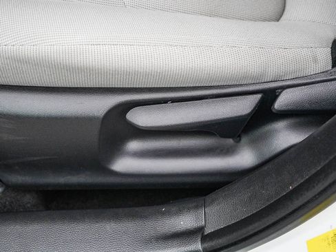 Certified 2021 Toyota Corolla LE image 21