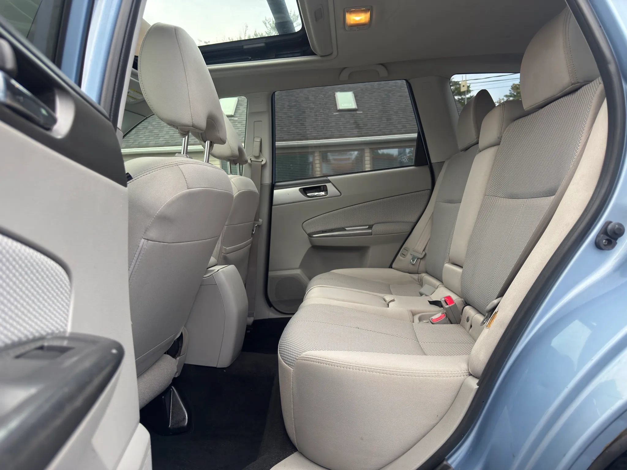 Used 2011 Subaru Forester 2.5X Premium w/ All-Weather Pkg AWD/4WD image 20