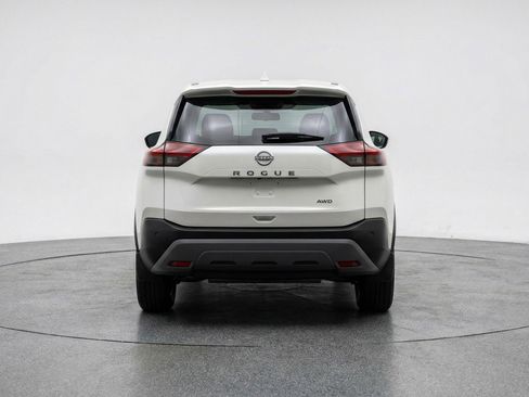 Used 2025 Nissan Rogue SV AWD/4WD image 7