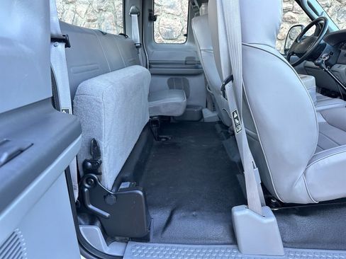 Used 2003 Ford F250 4x4 SuperCab Super Duty image 32