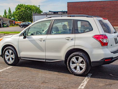 Used 2015 Subaru Forester 2.5i w/ Alloy Wheel Package AWD/4WD image 3