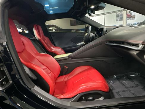 Used 2021 Chevrolet Corvette Stingray Coupe w/ Z51 Performance Package image 31