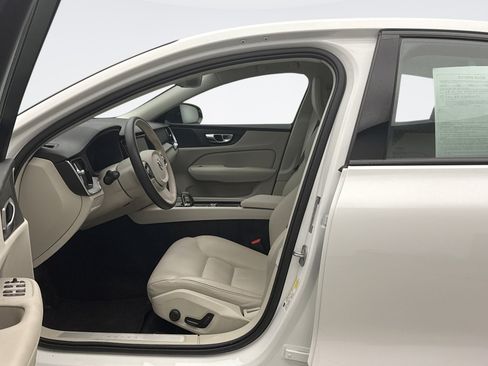 Used 2024 Volvo S60 B5 Plus w/ Climate Package AWD/4WD image 8