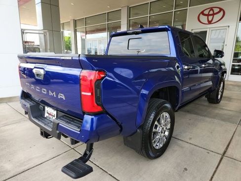 Used 2024 Toyota Tacoma Limited AWD/4WD image 9