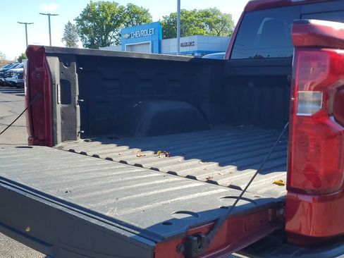 Used 2021 Chevrolet Silverado 1500 LT w/ Z71 Off-Road Package AWD/4WD image 9
