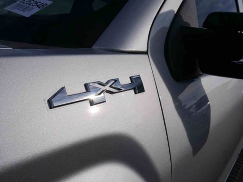 Used 2017 GMC Sierra 1500 SLT w/ SLT Premium Package image 15